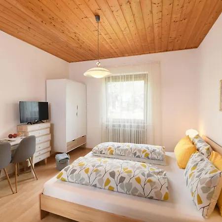 Bed & Breakfast Thaler 3*