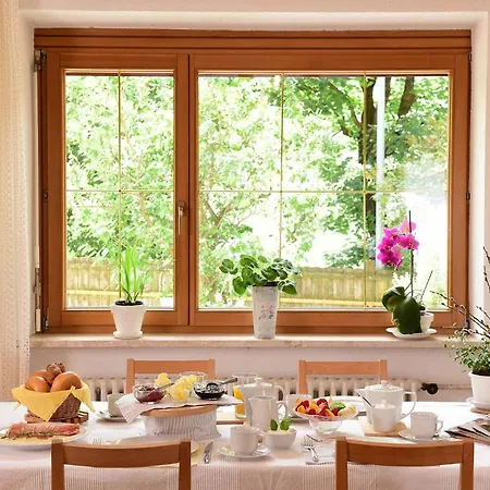 Bed & Breakfast Thaler 3*